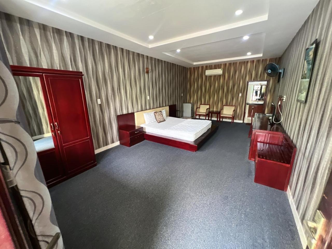 Phi Long 2 Hotel Thu Dau Mot Eksteriør billede