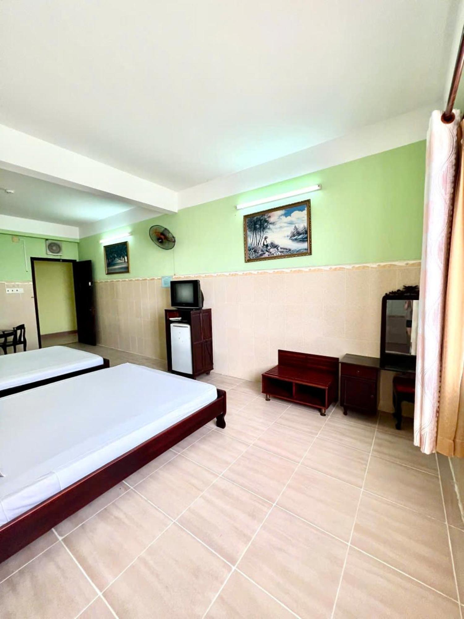 Phi Long 2 Hotel Thu Dau Mot Eksteriør billede