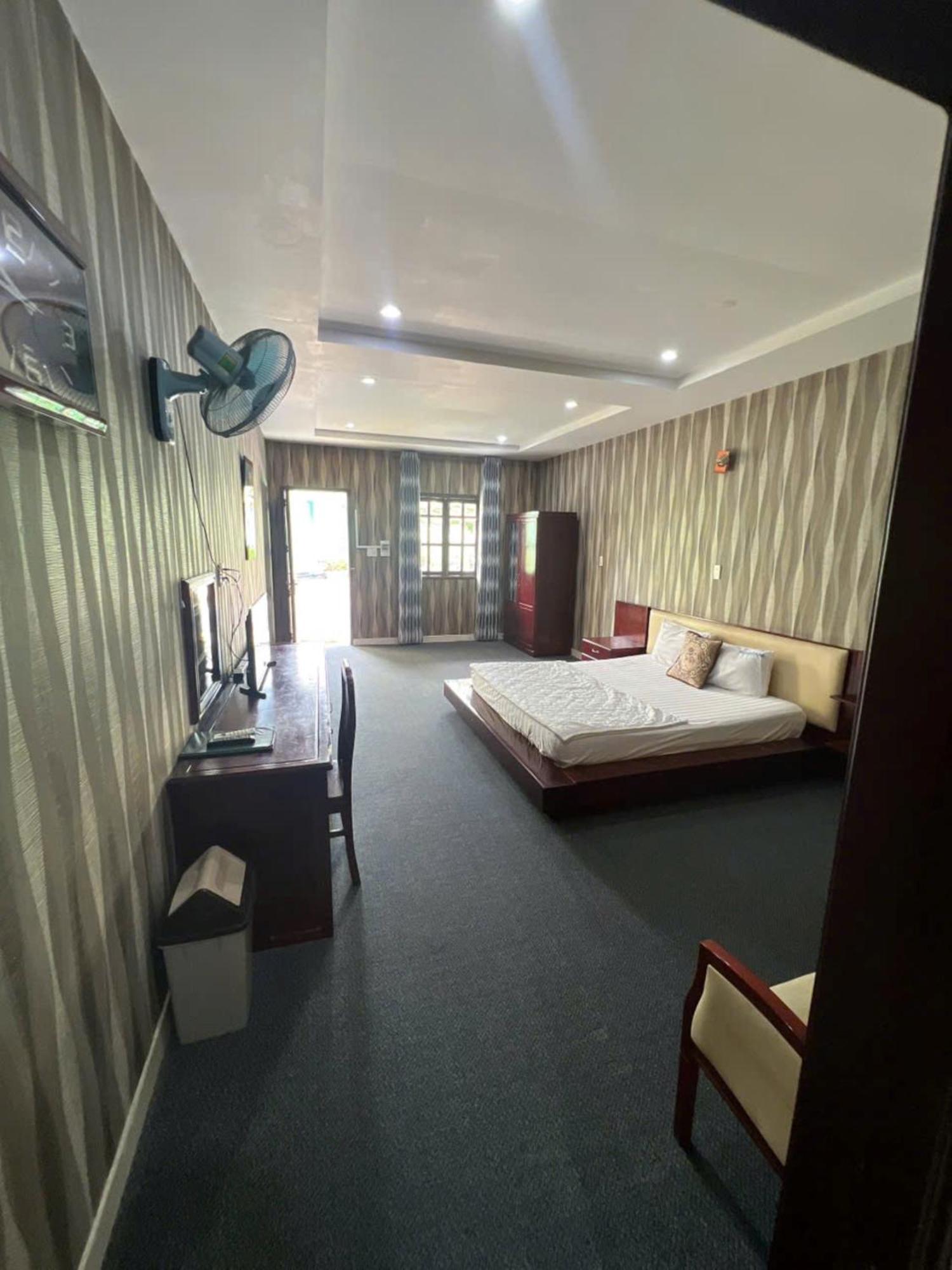 Phi Long 2 Hotel Thu Dau Mot Eksteriør billede